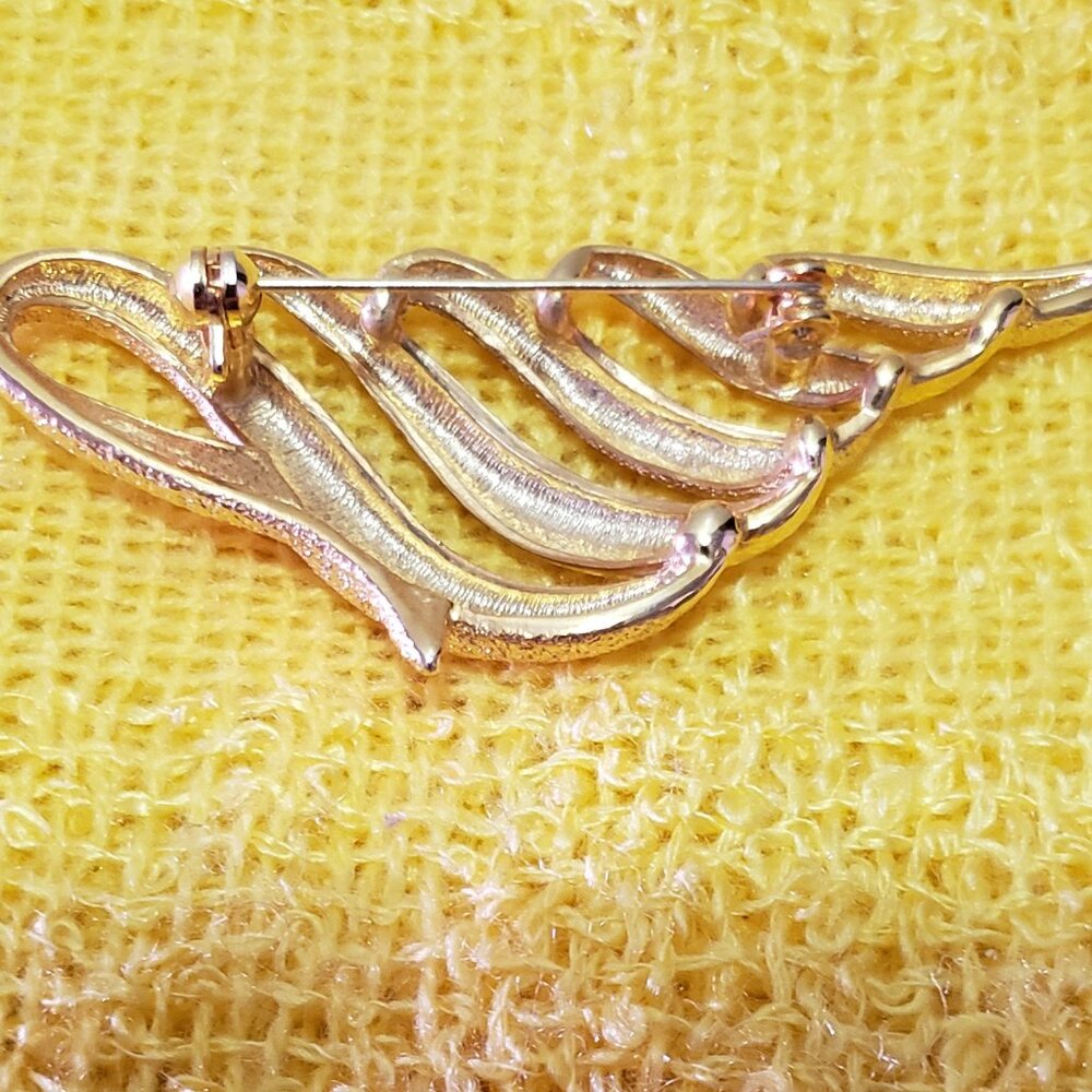 Sea Shell Brooch - Picture 2 of 2